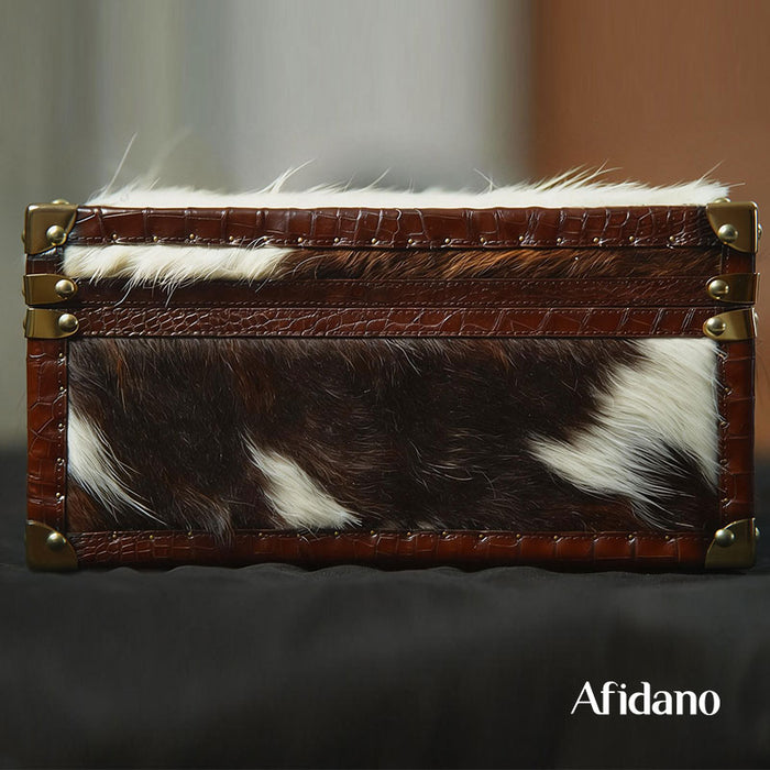 Afidano Year of the Horse Cigar Humidor – Genuine Horsehair, Alligator Belly Leather Trim, Spanish Cedar, Built-in Hydration Compartments